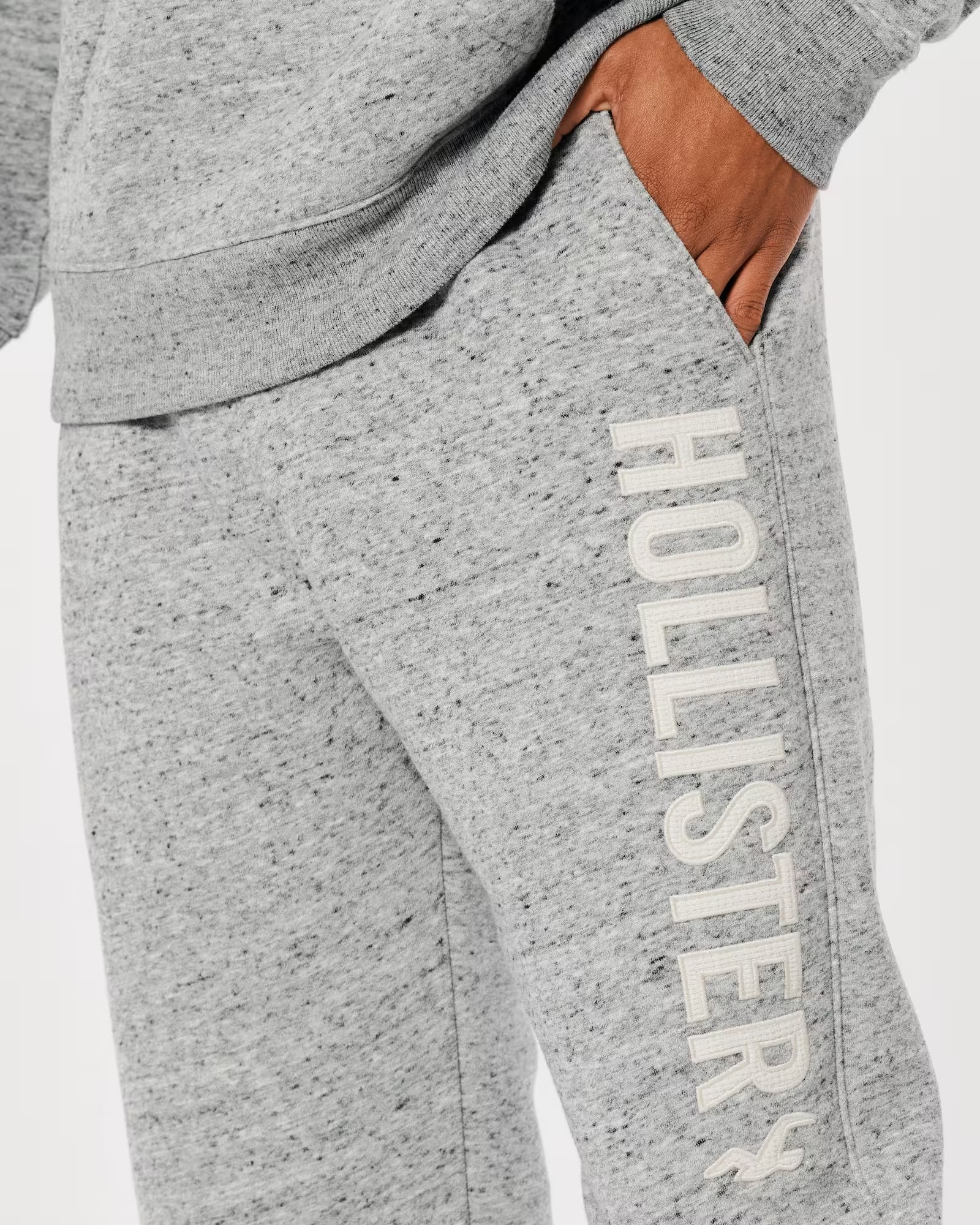 МУЖСКИЕ БРЮКИ  HOLLISTER